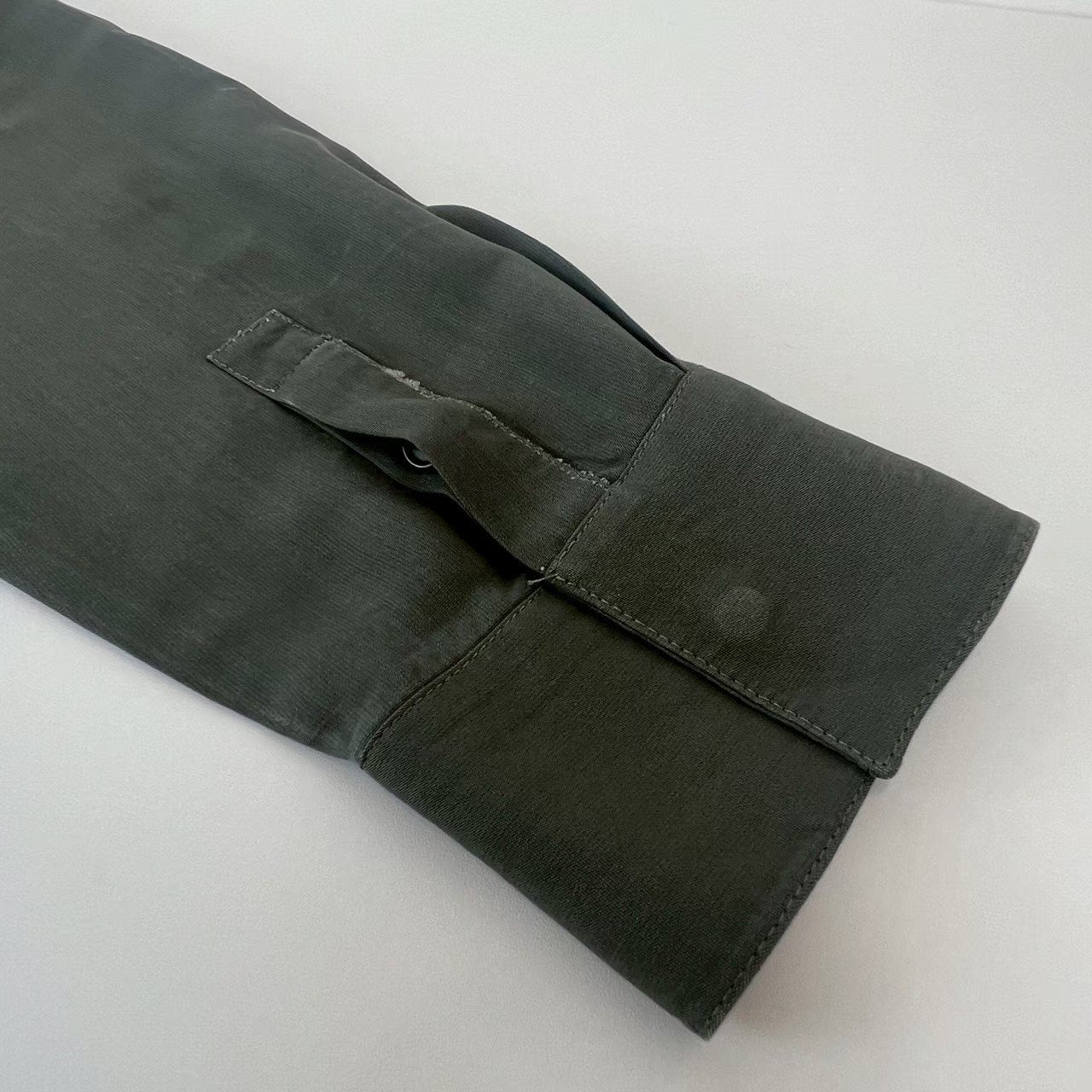 シャツ　ロングスリーブ　長袖 カーキ Kahki ビスコース 100%