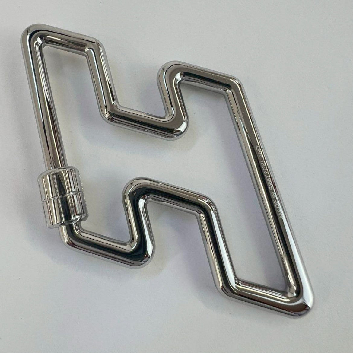 H too speed Hトゥ・スピード メタリック仕上げ: ステンレススティール