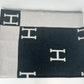 Hermès エルメス Jeté de canapé Avalon プレード アヴァロン メリノウール 90% カシミヤ 10% Ecru/gris fonce エクリュ/グリフォンセ