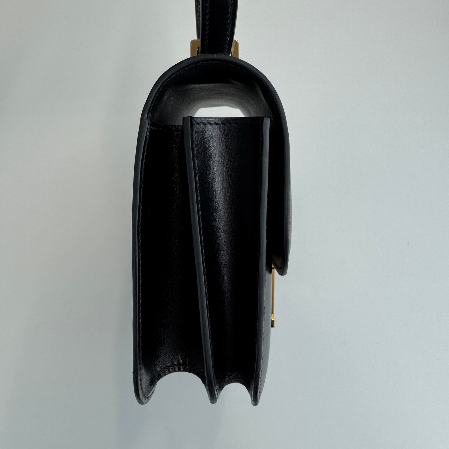 Constance mini コンスタンス18 Black ブラック GHW ゴールド金具　Boxcalf ボックスカーフ　Stamp-B B刻