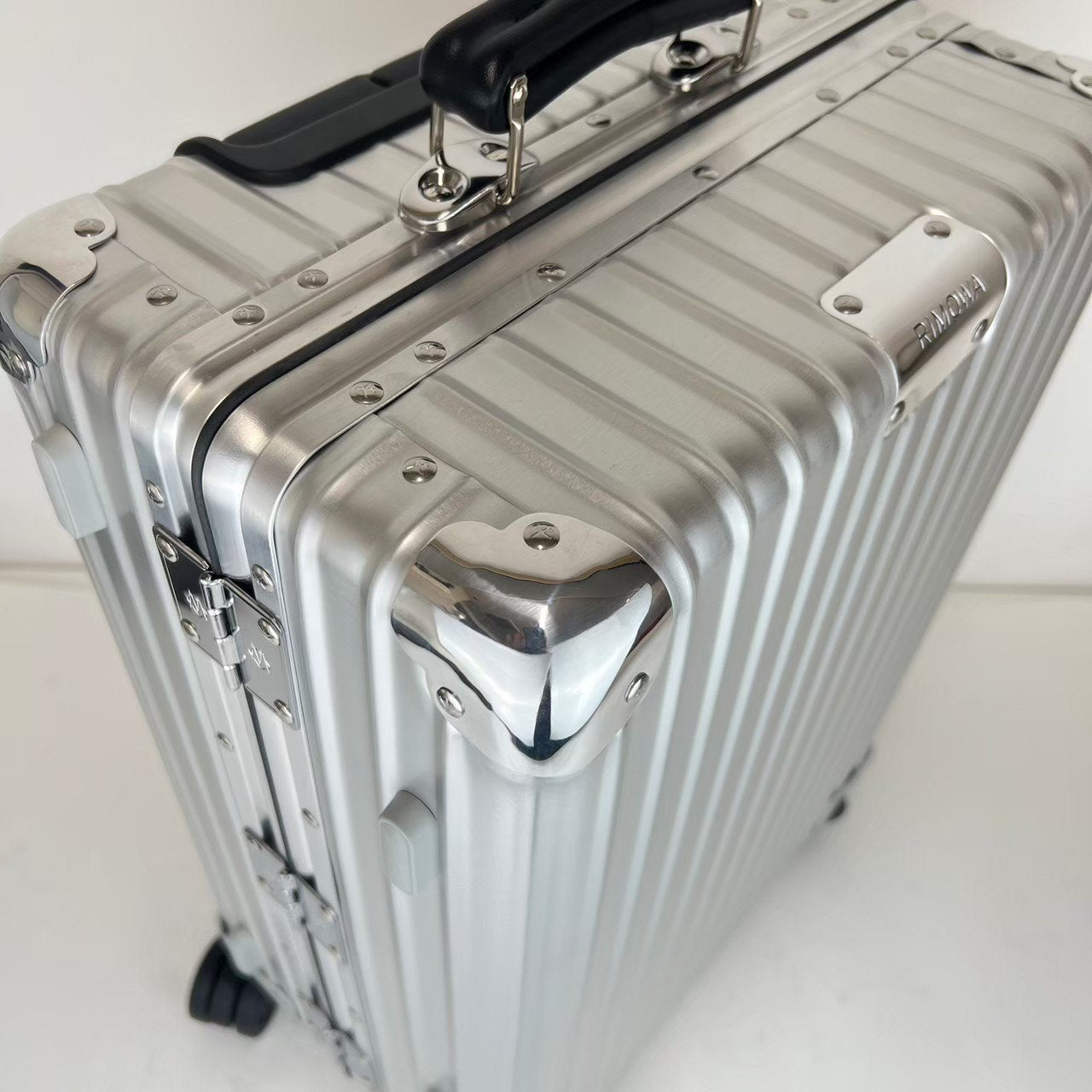 Classic Cabin 36L クラシックキャビン 36L Silver シルバー アルミニウム