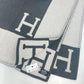 Hermès エルメス Jeté de canapé Avalon プレード アヴァロン メリノウール 90% カシミヤ 10% Ecru/gris fonce エクリュ/グリフォンセ