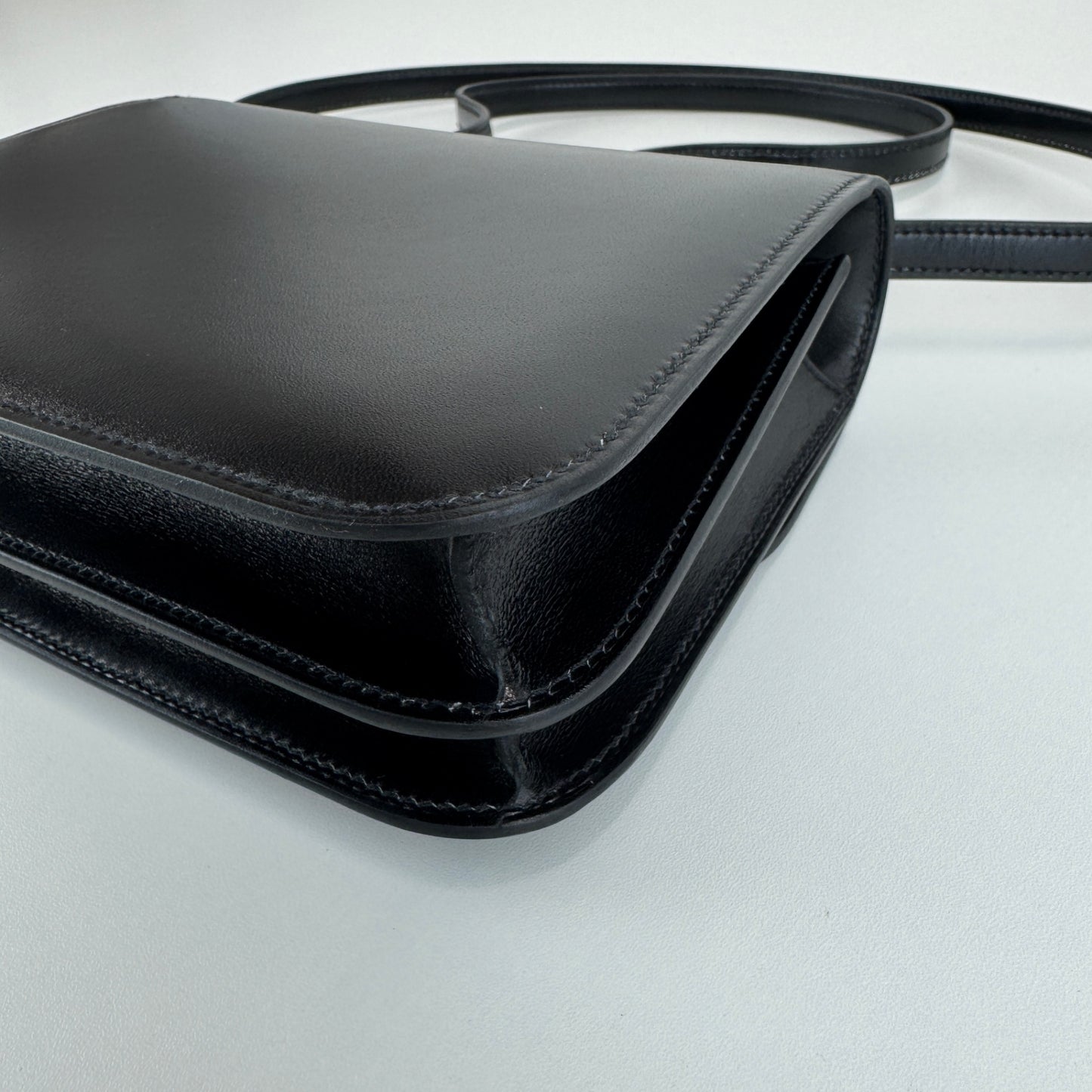 Constance mini コンスタンス18 Black ブラック GHW ゴールド金具　Boxcalf ボックスカーフ　Stamp-B B刻
