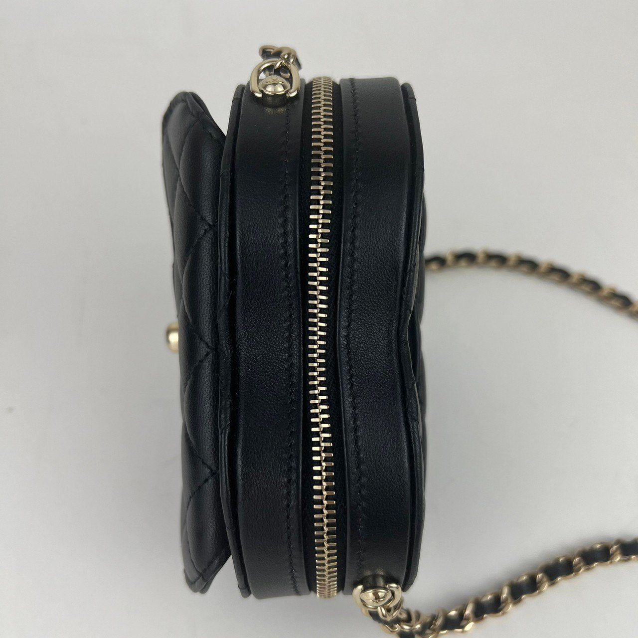 Mini Heart Coin Purse Chain Bagsマトラッセ ココマーク ミニ ハート コインケース チェーン バッグ Black ブラック GHW ゴールド金具 AP2783