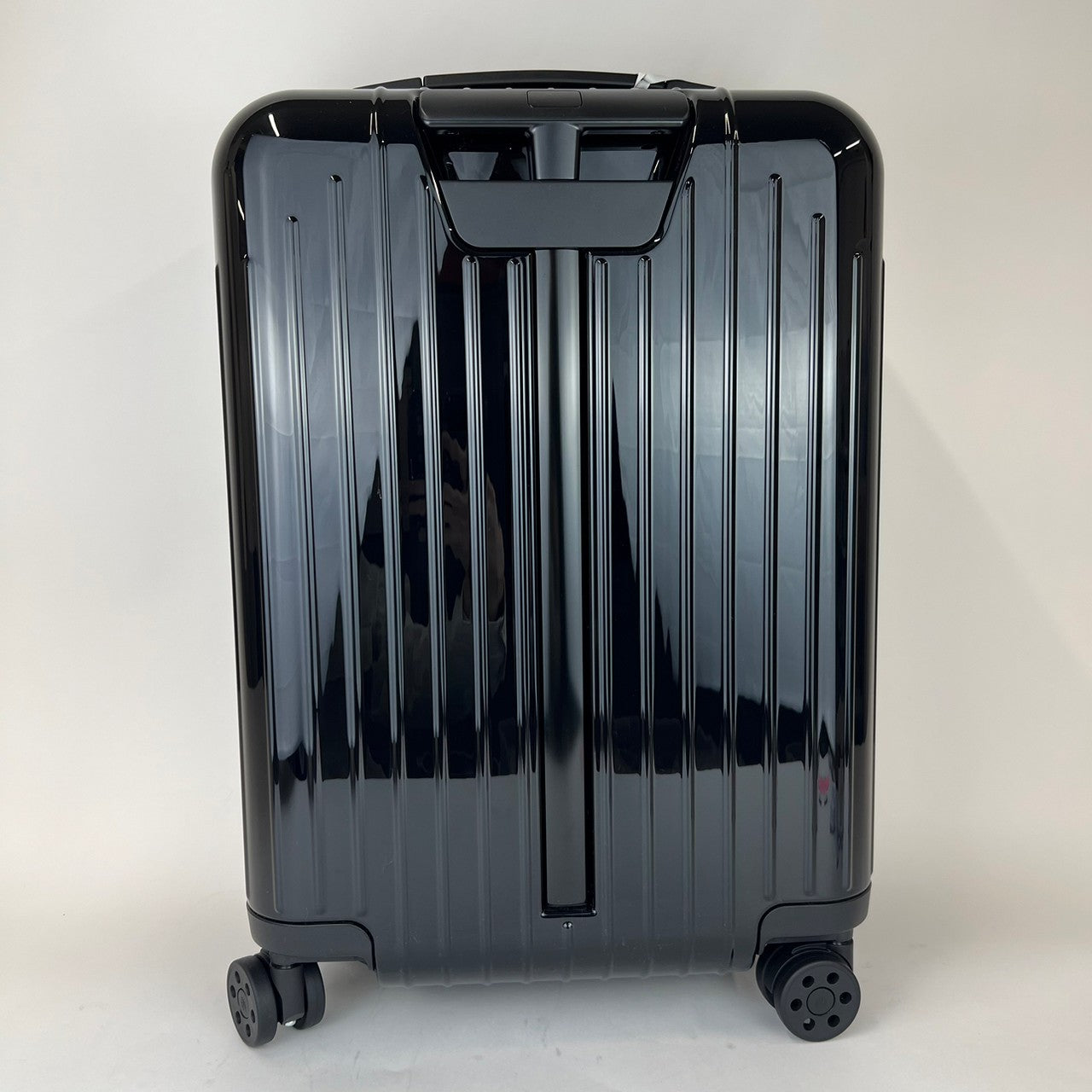 Essential Lite Cabin　エッセンシャルライトキャビン 37L Black　ブラック　Polycarbonate　ポリカーボネート